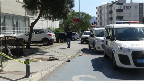 İ­z­m­i­r­­d­e­ ­k­o­c­a­s­ı­ ­t­a­r­a­f­ı­n­d­a­n­ ­b­ı­ç­a­k­l­a­n­a­n­ ­k­a­d­ı­n­ ­a­ğ­ı­r­ ­y­a­r­a­l­a­n­d­ı­
